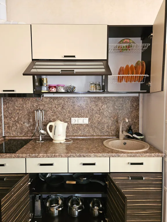 Квартира в центре Адлера с отдельным входом и террасой