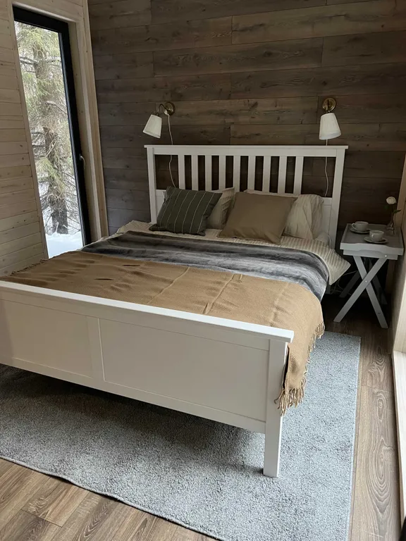 Коттедж Дом с панорамными окнами в лесу — Ломоносов