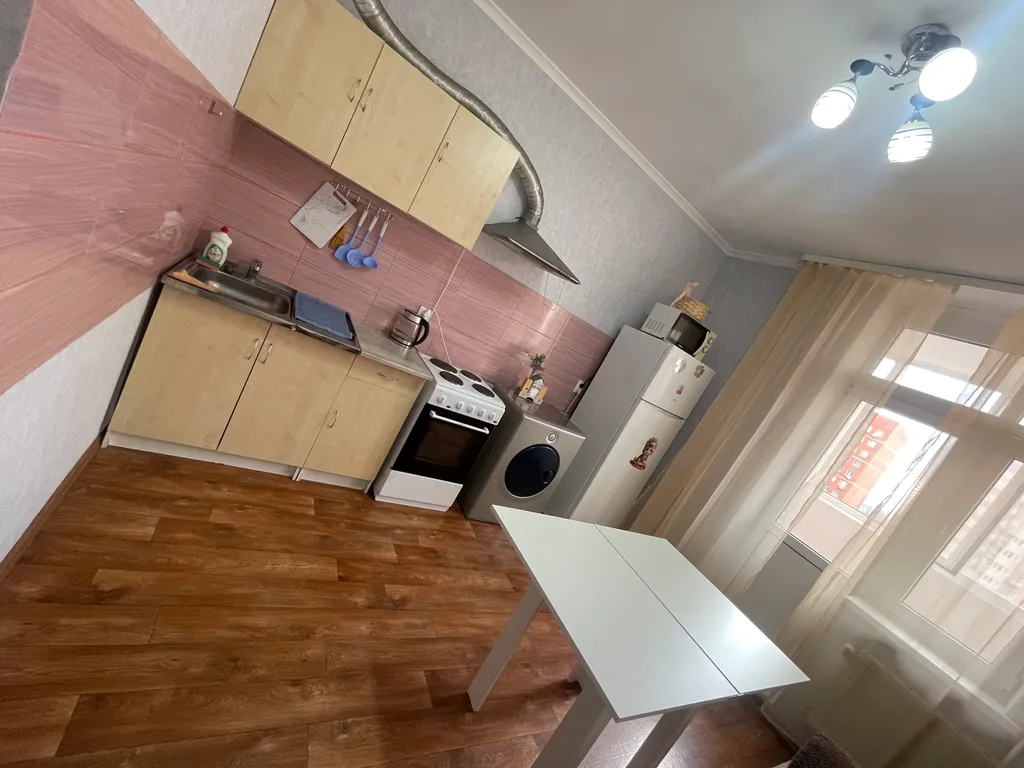 Однокомнатная квартира рядом с парком и стадионом Галицкого