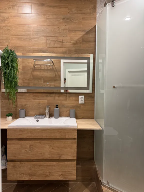 Современная уютная квартира в новом доме, рядом с парком и морем