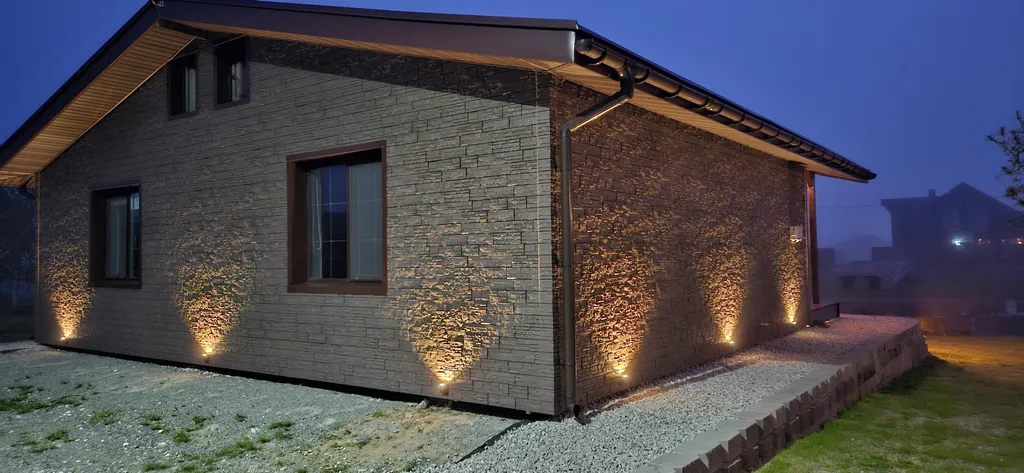 Дом, баня, чан, рядом с морем п.Волчанец кп.Венеция Приморский край