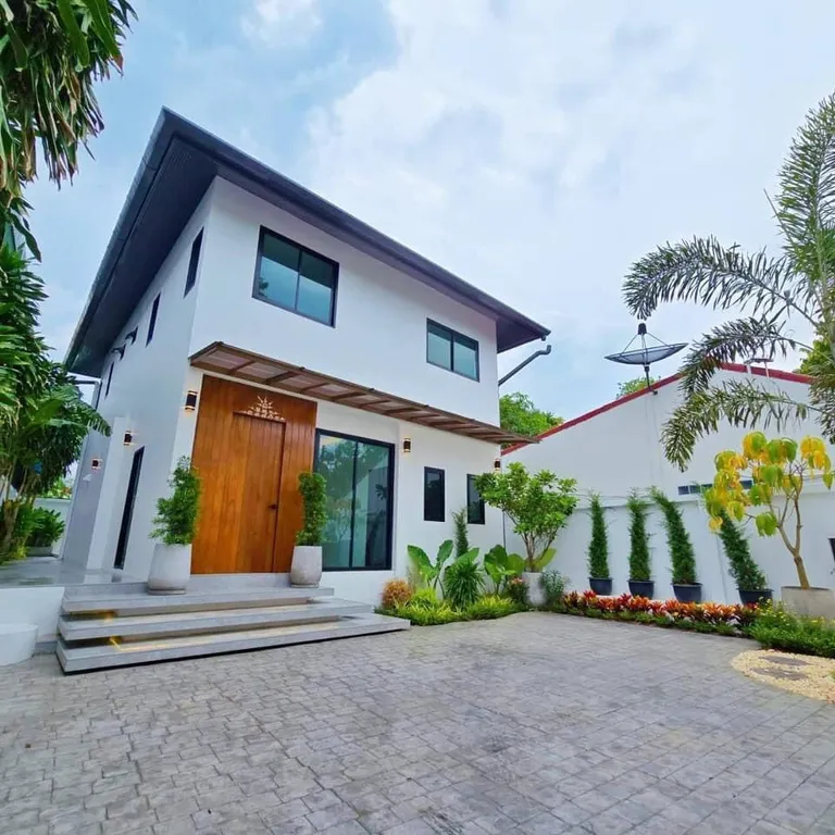 New Villa CCM & pool