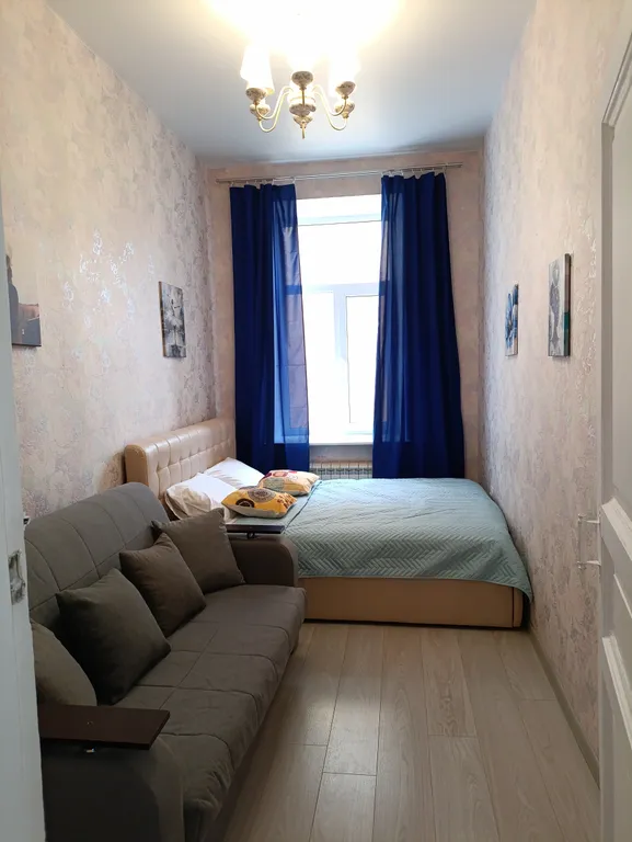 Трехкомнатная у Невского