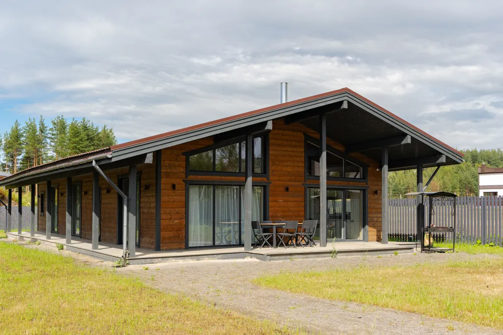 Уютный дом с камином и сауной у Охта Парка