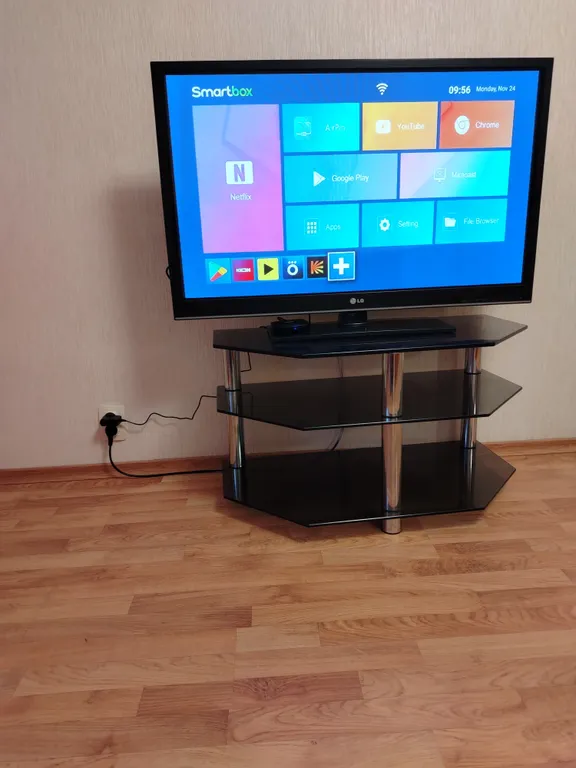 Огромная трёхкомнатная квартира в центре