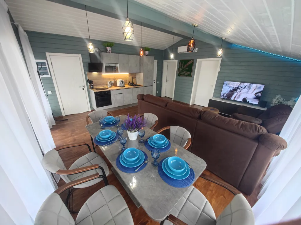 Коттедж Дом в Берёзовой роще амбар-хаус — Дмитровское