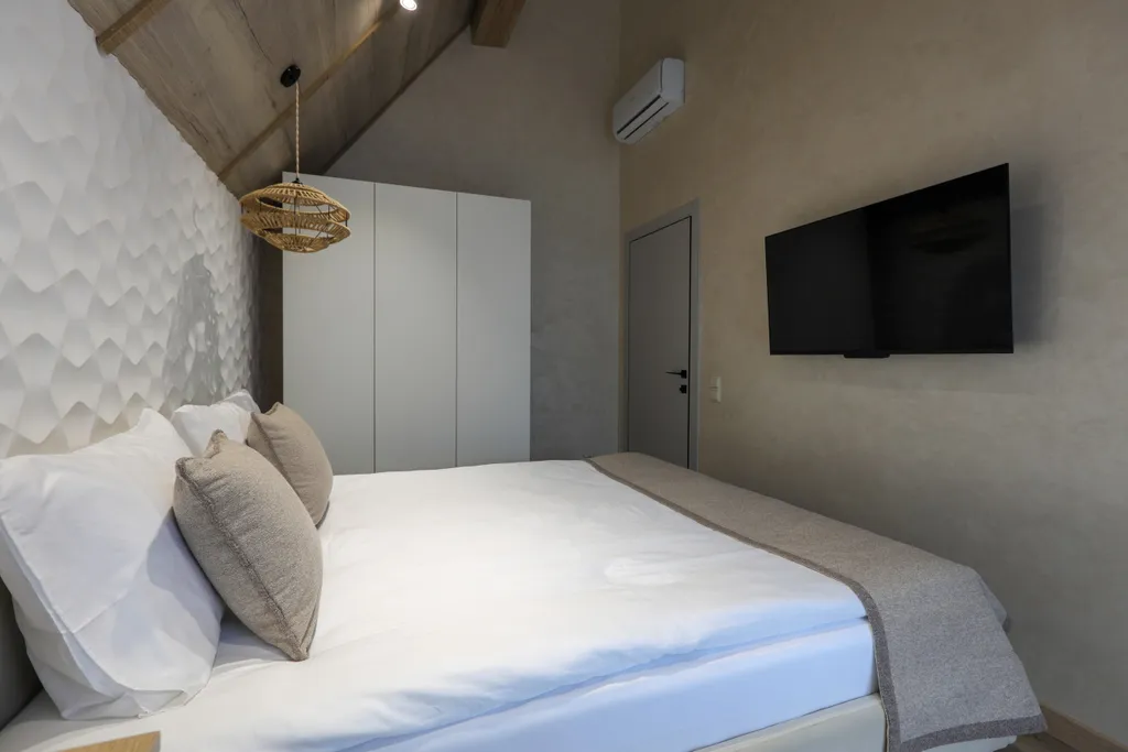 Коттедж c 3 спальнями, барбекю и парковкой