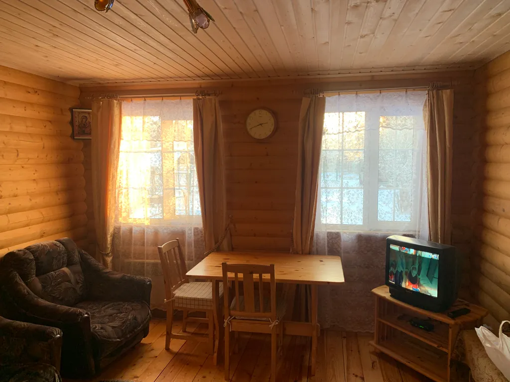 Уютный домик с печью-камином в центре