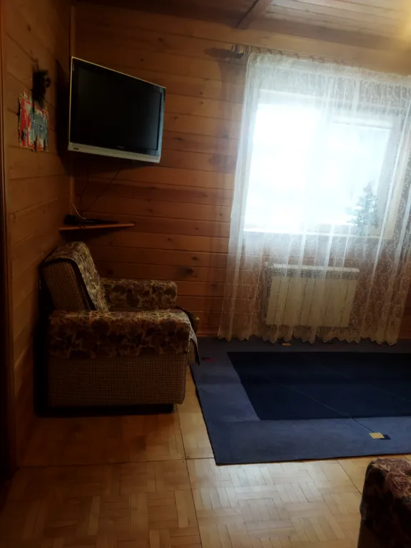 Небольшой уютный дом на спокойной улице