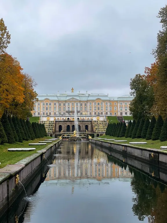 Студия на берегу залива