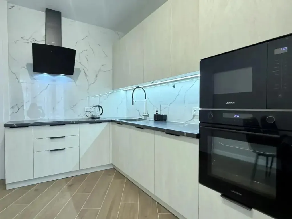 Современная 2-я квартира в районе ГМР