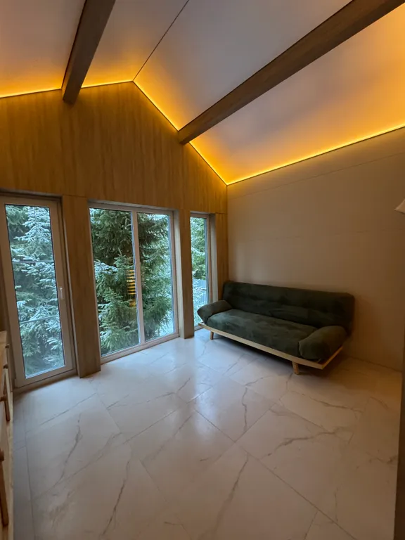 Дом с баней и джакузи