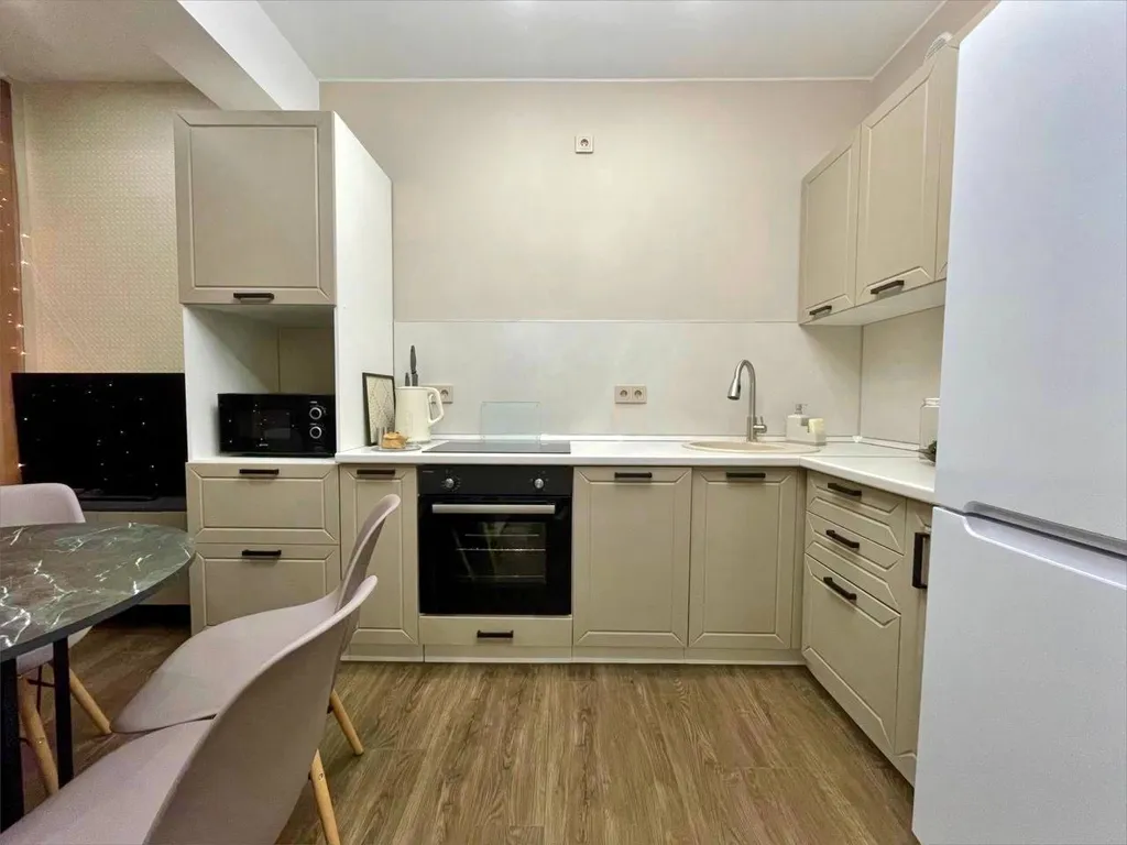 Квартира с панорамным окном в самом центре