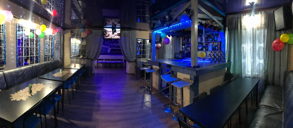 Котедж с баней и бассейном