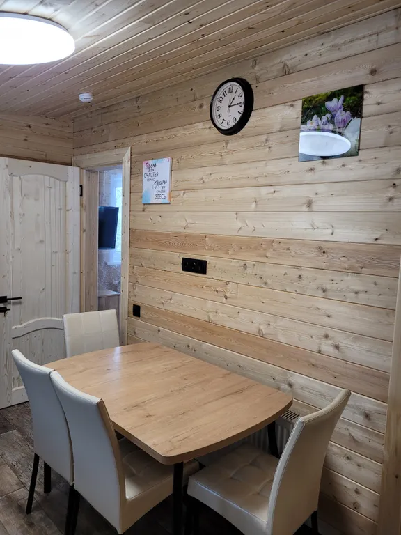 Апартаменты 2-х комнатные. Половина дома с отдельным входом