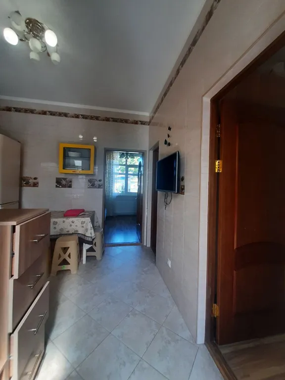 Дом с двориком на берегу моря