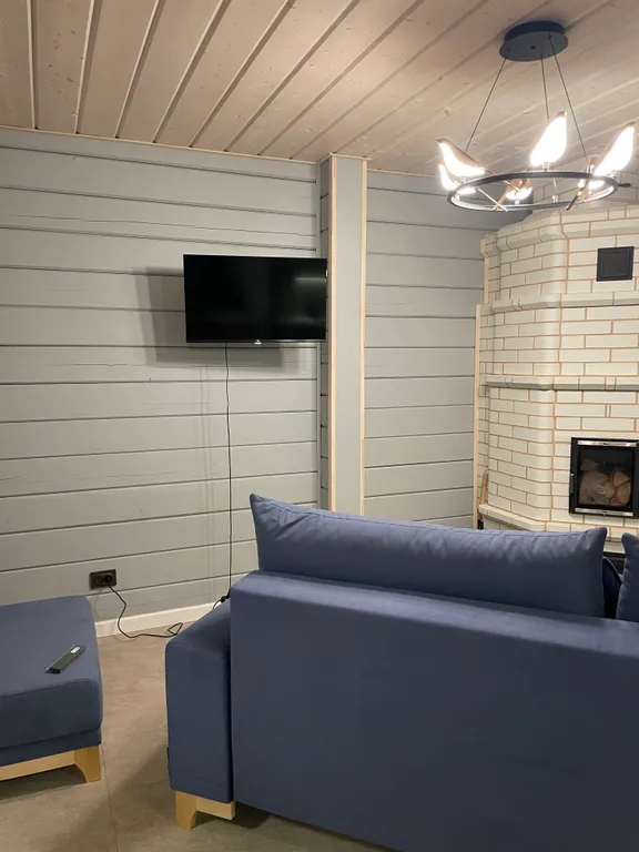 Дом рядом с озером