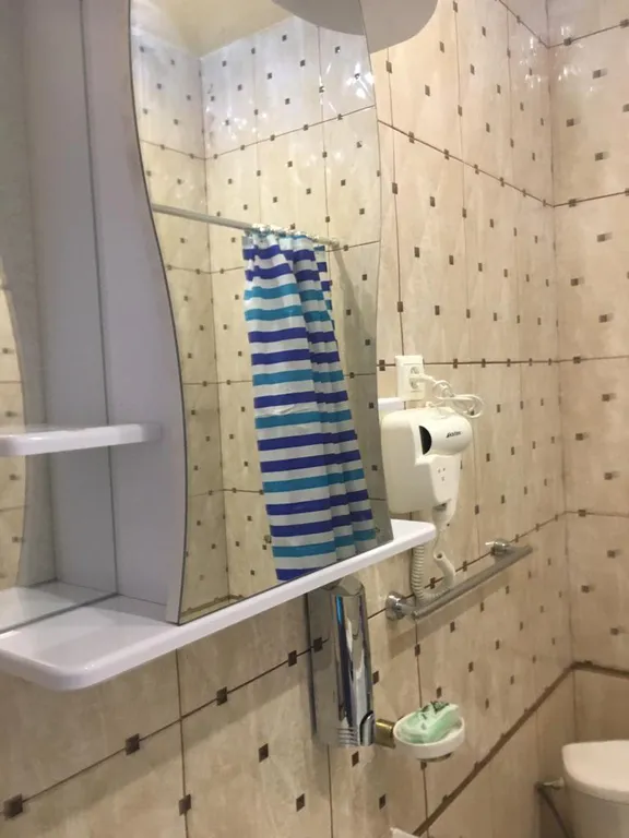 Просторная студия с дизайнерские ремонтом