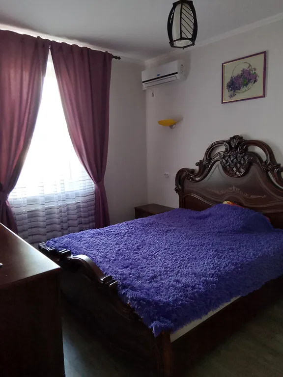 Второй этаж полностью с отдельным входом и крытой парковкой