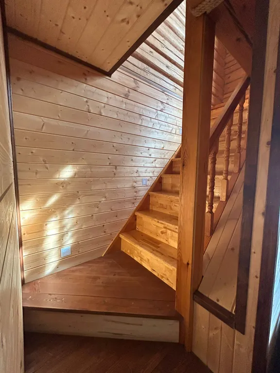 Двухэтажный дуплекс с камином и русской баней