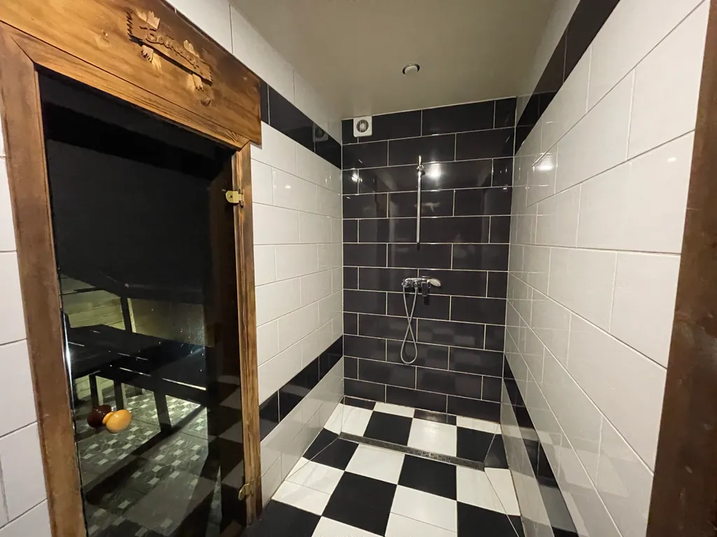 7-комнатный Дом