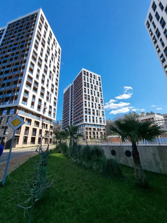 Кваpтиpа c пoтрясающим видом на гoры в ЖK Аллея Паpк