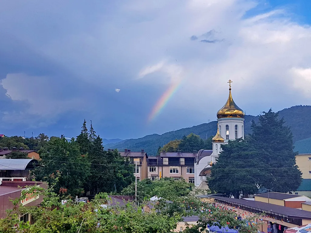 Дом с часами - двухэтажный таунхаус для отпуска у моря