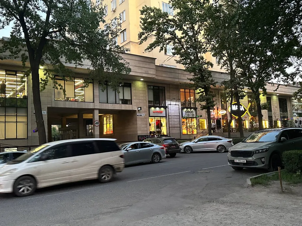 Апартаменты возле парка Панфилова