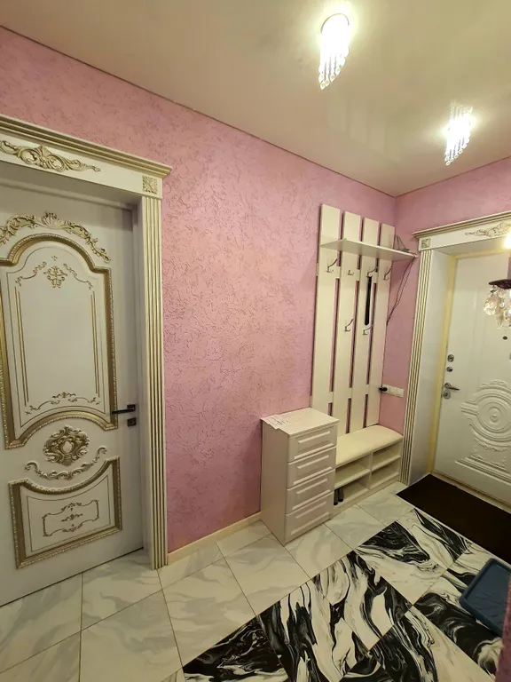 Великолепная трешка рядом с парком