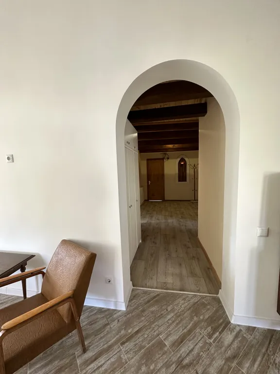 Мансардный этаж частного дома с большой террасой