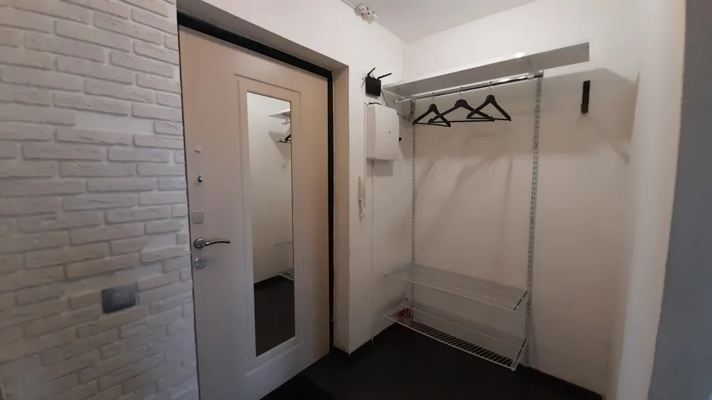 Современная студия на Авиаторов