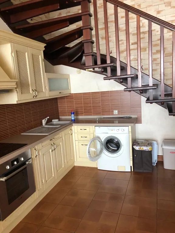 Двухуровневая квартира на самом берегу моря