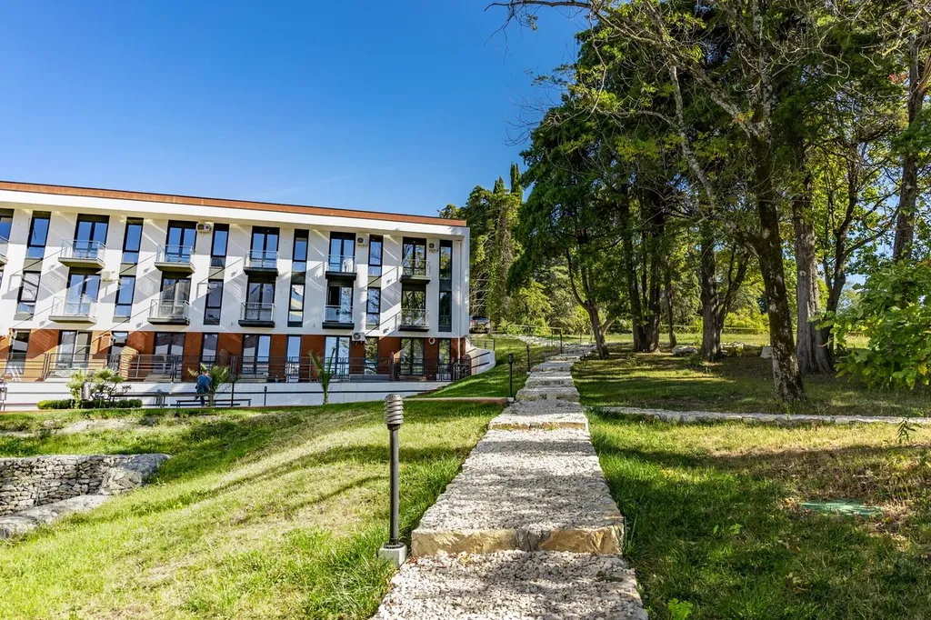 Квартира Апартаменты с балконом с видом на море — Адлер