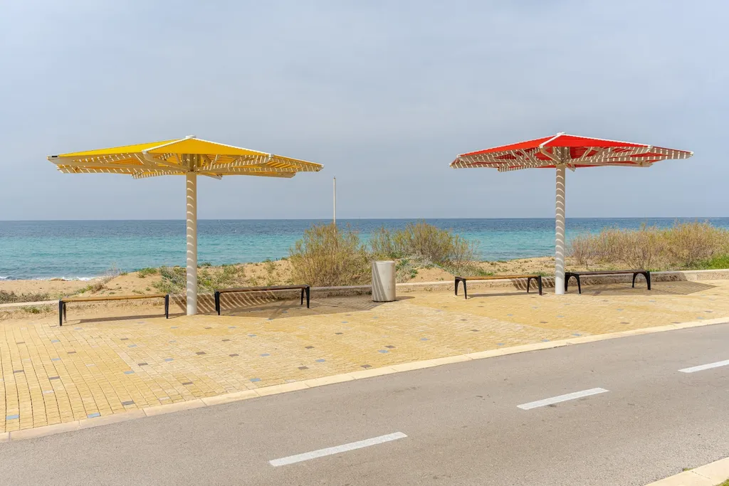 Квартира с балконом с видом на море (Gugel Waves Nahariya)