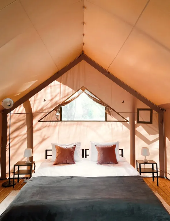 Шатер Комфорт с видом на Куршский залив