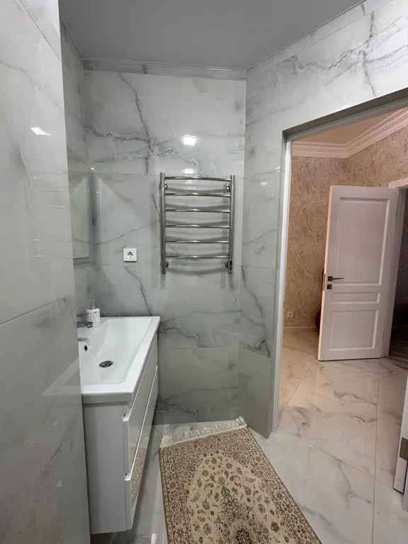 Новая квартира в новом доме недалеко от моря