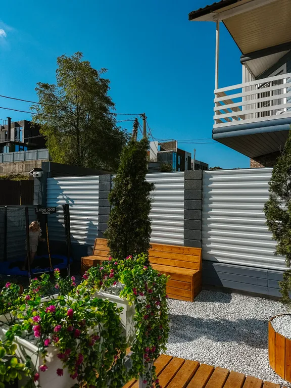 Отдельный дом с баней, террасой,джакузи, парковкой и мангальной зоной