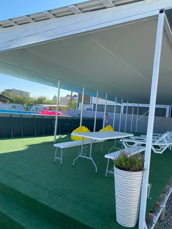 Коттедж Дом 1 с бассейном и питанием, первая линия — Кучугуры