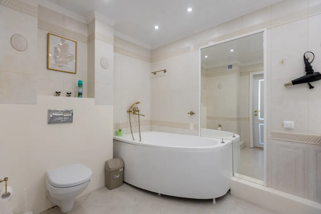 Видовая квартира на 25 этаже в центре города