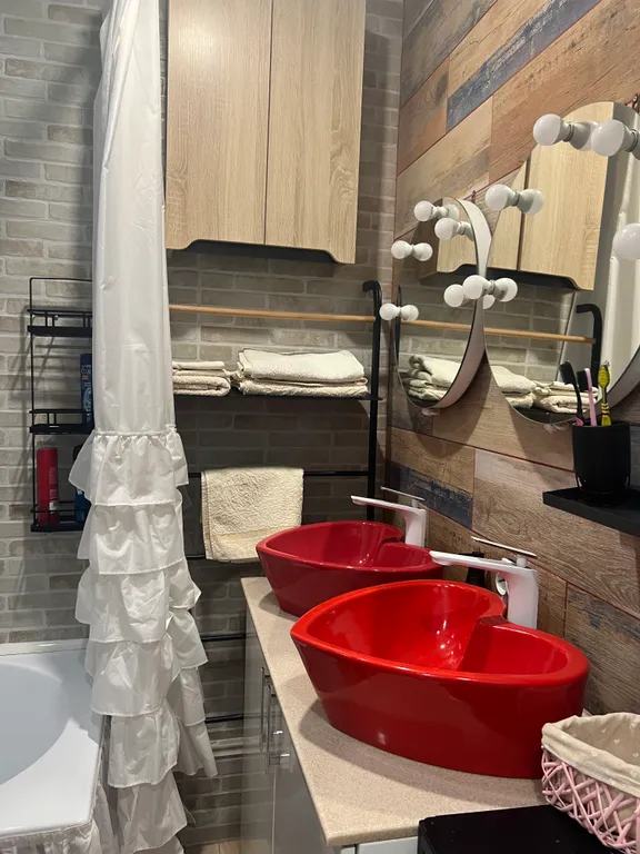 Комфортабельная и стильная трехкомнатная квартира