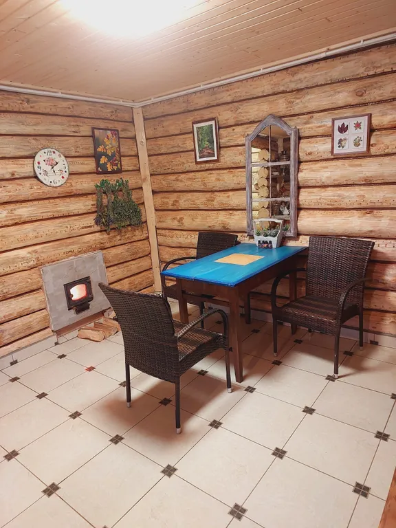 Милый дом на берегу озера