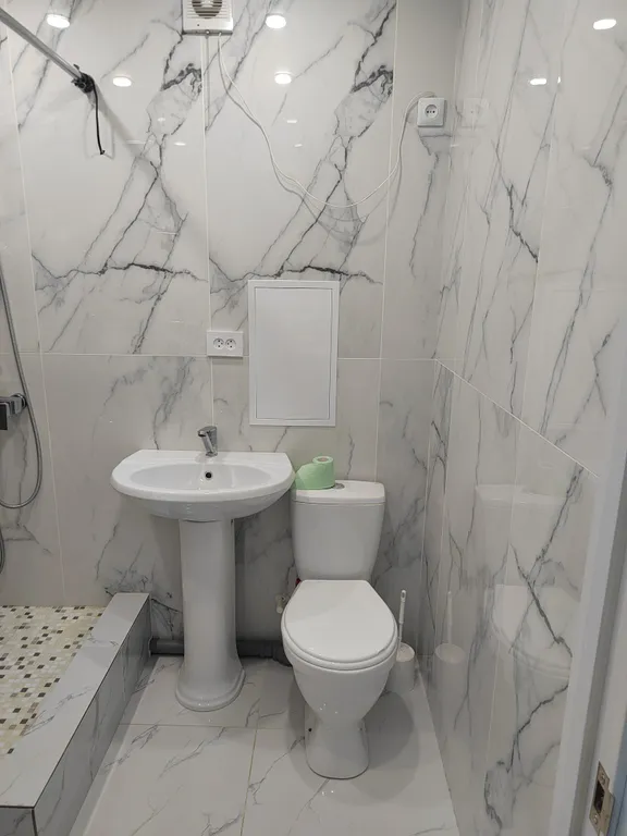 Шикарная двухкомнатная квартира с евроремонтом в тихом спальном районе