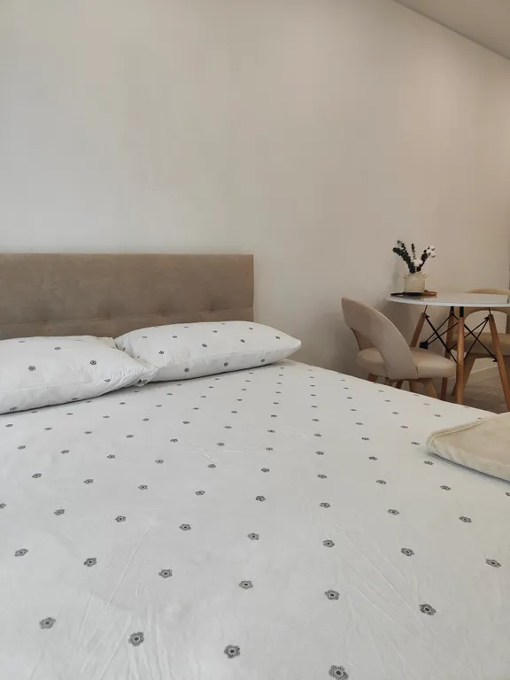 Капучино-уютная новая студия, в хорошем доме