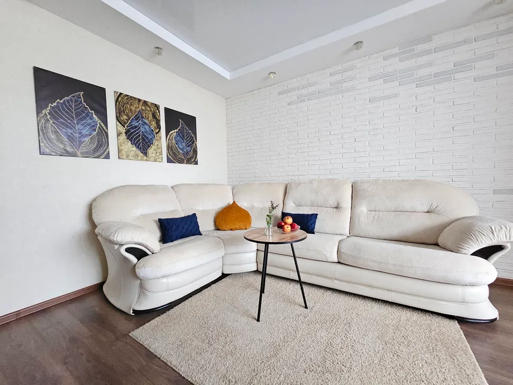 Апартамент Живи Уютно