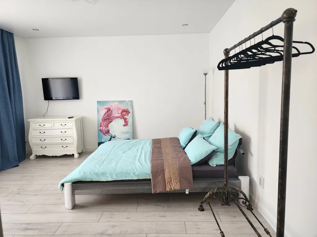 Уютная квартира в ЖК Росгартен у ж/д станции - 20 мин до моря! — аренда посуточно в Калининград