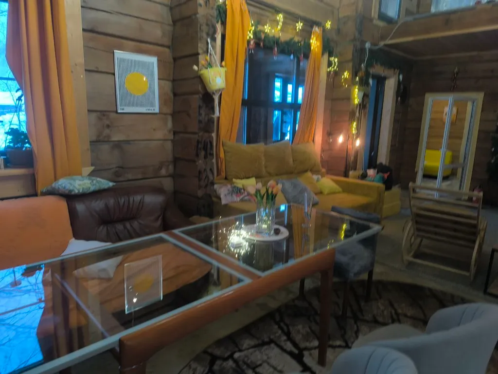 Атмосферный уютный экокоттедж из кедра с прудом