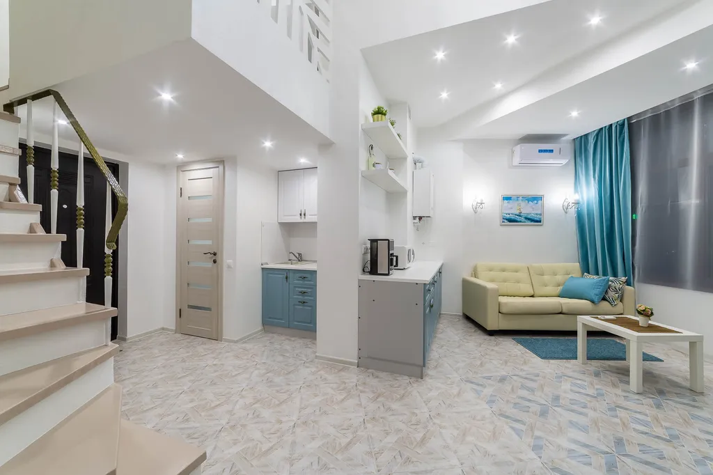 Двухуровневая квартира с видом на море и горы