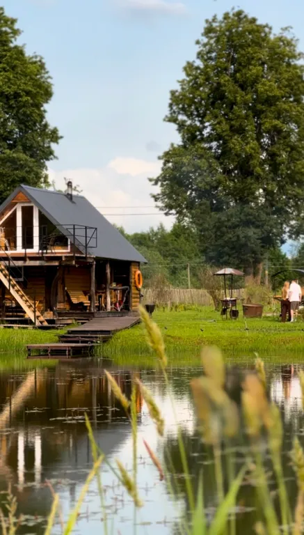 A-frame lamour house