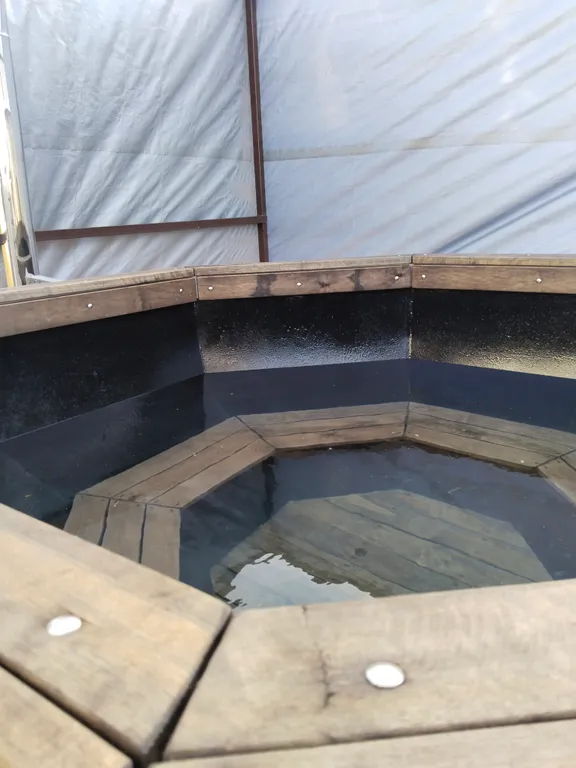 Дом с чаном