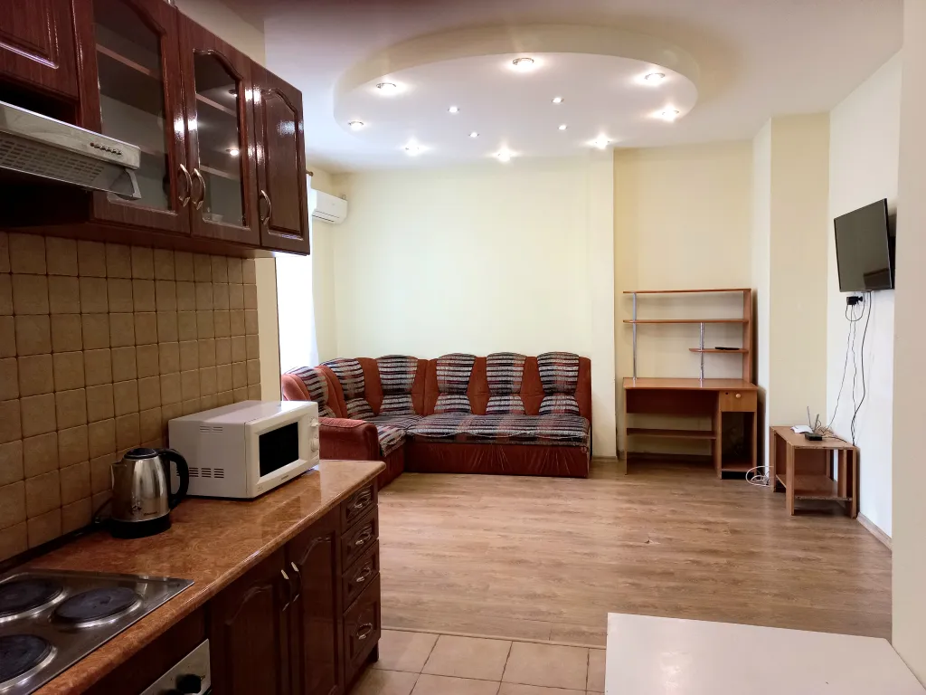 Квартира в новострое, вода постоянно